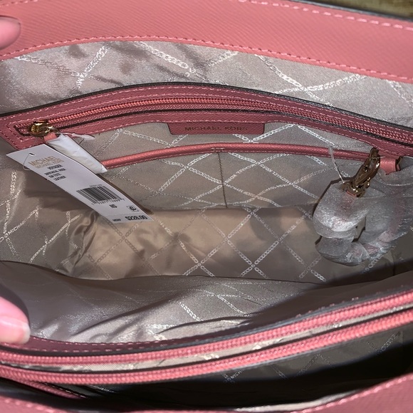 Michael Kors voyager east west tote - Picture 6 of 8